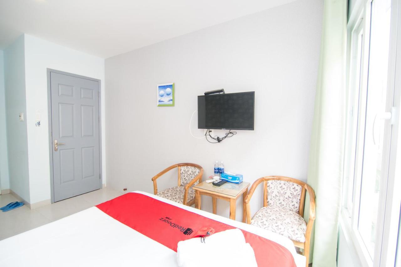 Khách sạn Reddoorz Near Sc Vivocity Mall 2 TP. Hồ Chí Minh